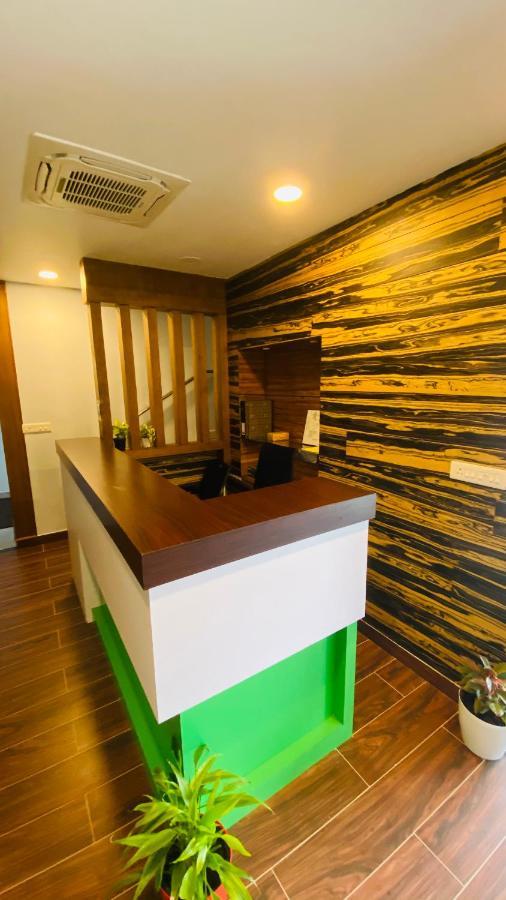 Majestic Inn Thiruvananthapuram Exterior foto
