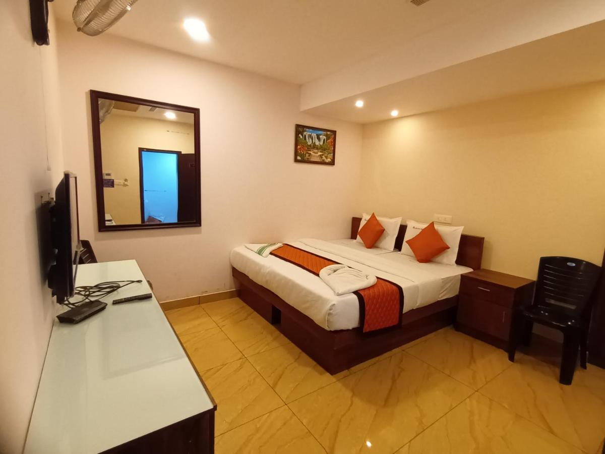 Majestic Inn Thiruvananthapuram Exterior foto